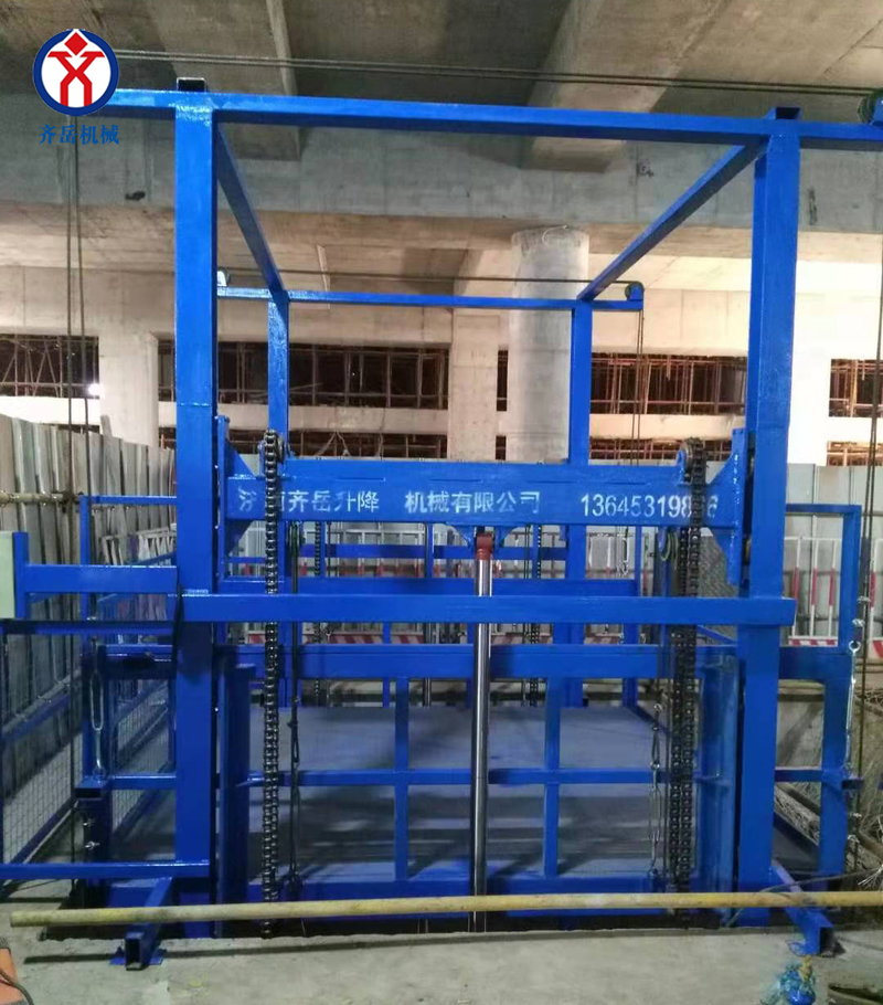 青島膠州（zhōu）膠東（dōng）國際機（jī）場導軌式升降（jiàng）平（píng）台安裝驗收