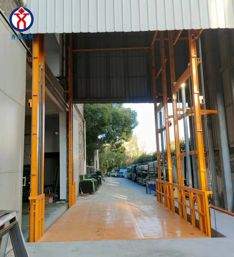 承載10噸導軌式四缸八柱升降平台直角進出貨設備交付使用